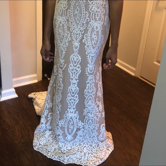 Badgley Mischka “Amal” Wedding Dress - Picture 6 of 8